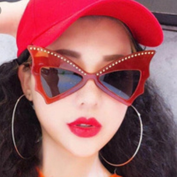 Red Bat Sharp Frame Sunglasses - Picture 5 of 5